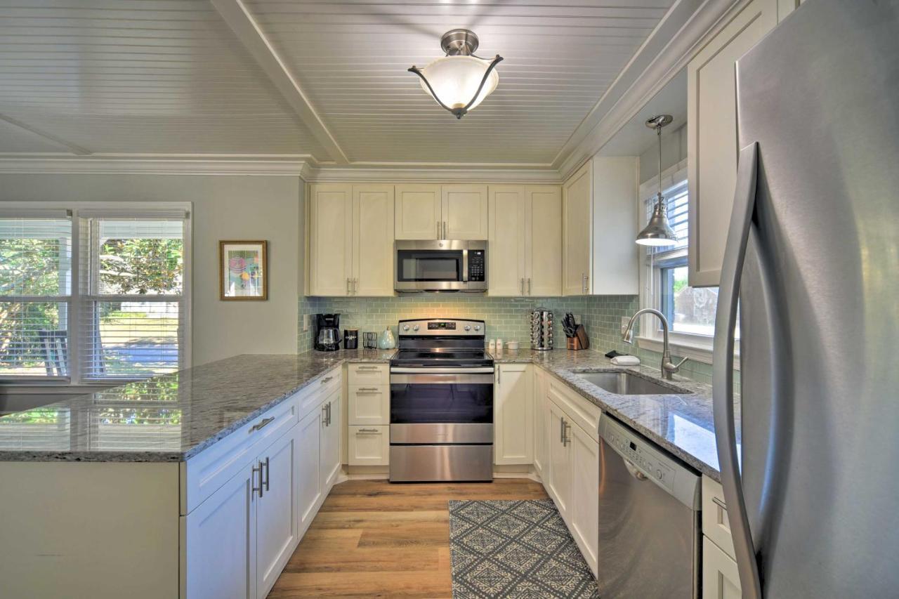 Charming House With Patio, 3 Half Mi To Beach! Чарлстон Екстер'єр фото