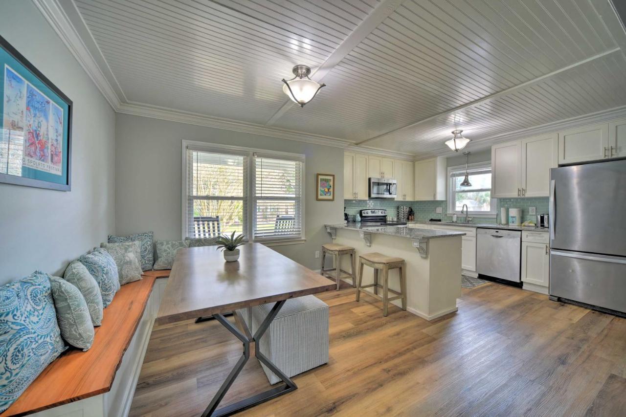 Charming House With Patio, 3 Half Mi To Beach! Чарлстон Екстер'єр фото